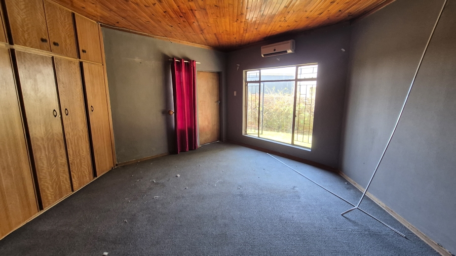 7 Bedroom Property for Sale in Riebeeckstad Free State